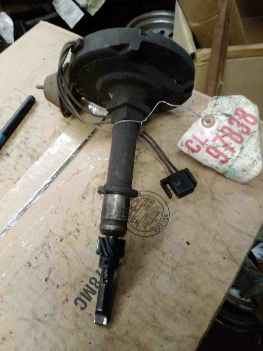 Distributor CHEVROLET VAN (FULL SIZE) 84