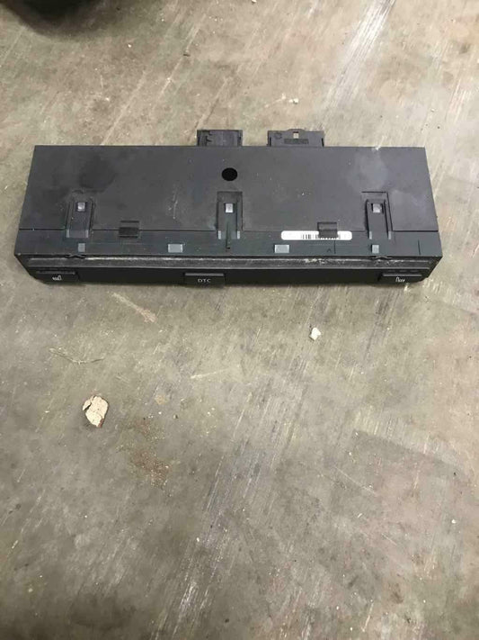 Switch Center. Heated seats and DTC BMW 530I 07