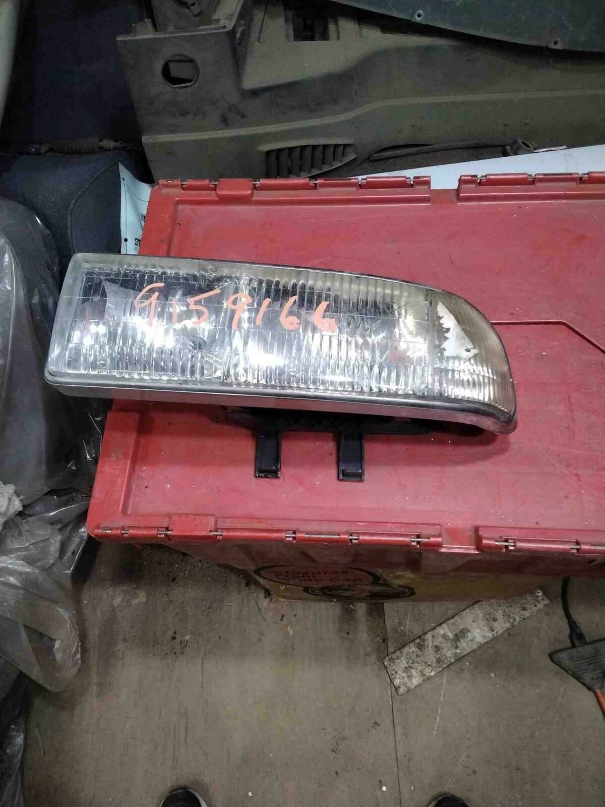 Headlamp Assembly BLAZER S10/JIMMY S15 Left 98 99 00 01 02 03 04 05