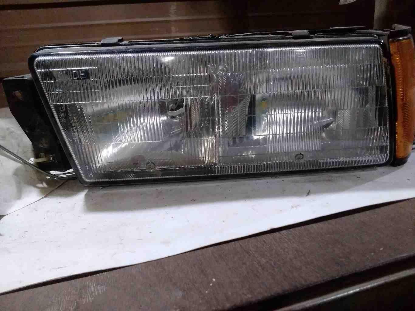 Headlamp Assembly CADILLAC CIMARRON Left 86 87 88