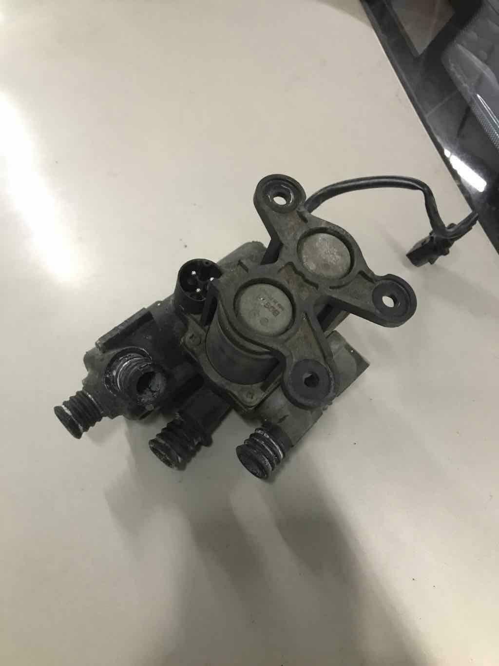 BMW E32 Heater Control Valve