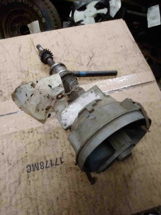 Distributor  FORD PICKUP (FULL SIZE) 82
