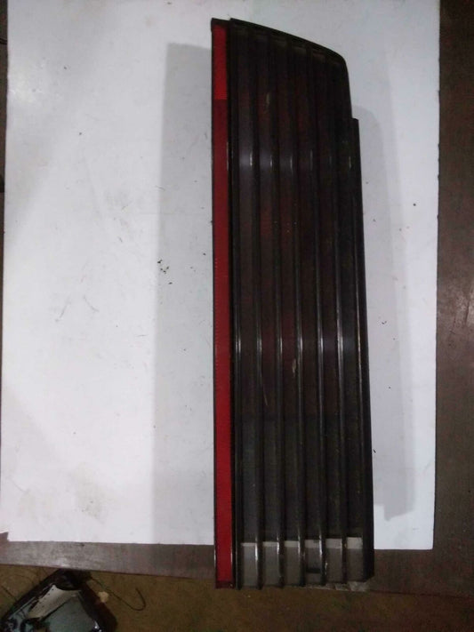 Tail Light Assembly PONTIAC FIREBIRD Left 82 83 84