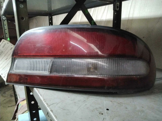 Tail Light Assembly NISSAN ALTIMA Right 95 96 97