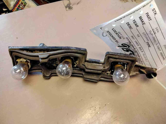 Tail Light Bulb Plate CHEVY PICKUP 1500 Right 88 - 99