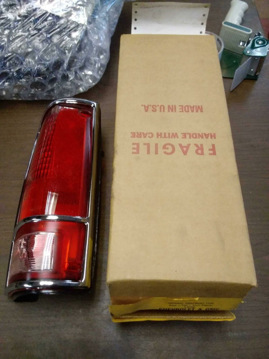 New Tail Light Assembly S10/S15/SONOMA TRUCK Right 82 - 93