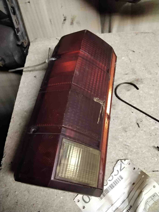 Tail Light Assembly FORD PICKUP F150 Left 87 88 89 90 91 92 93 94 95 96 97