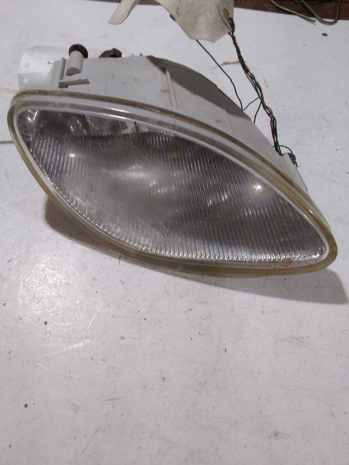 Front Lamp FORD ESCORT Right 98 99 00 01 02