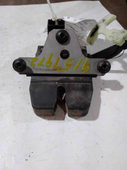 Lid Latch FORD FOCUS 14