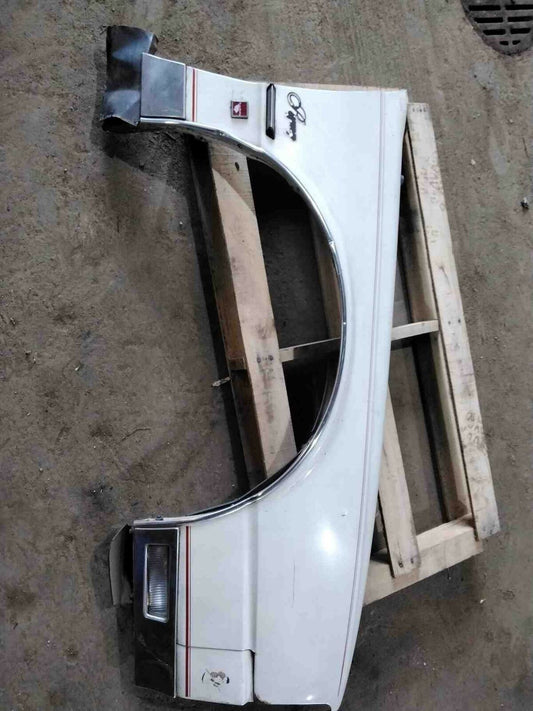 Fender OLDSMOBILE Ninety Eight 98 Right 86