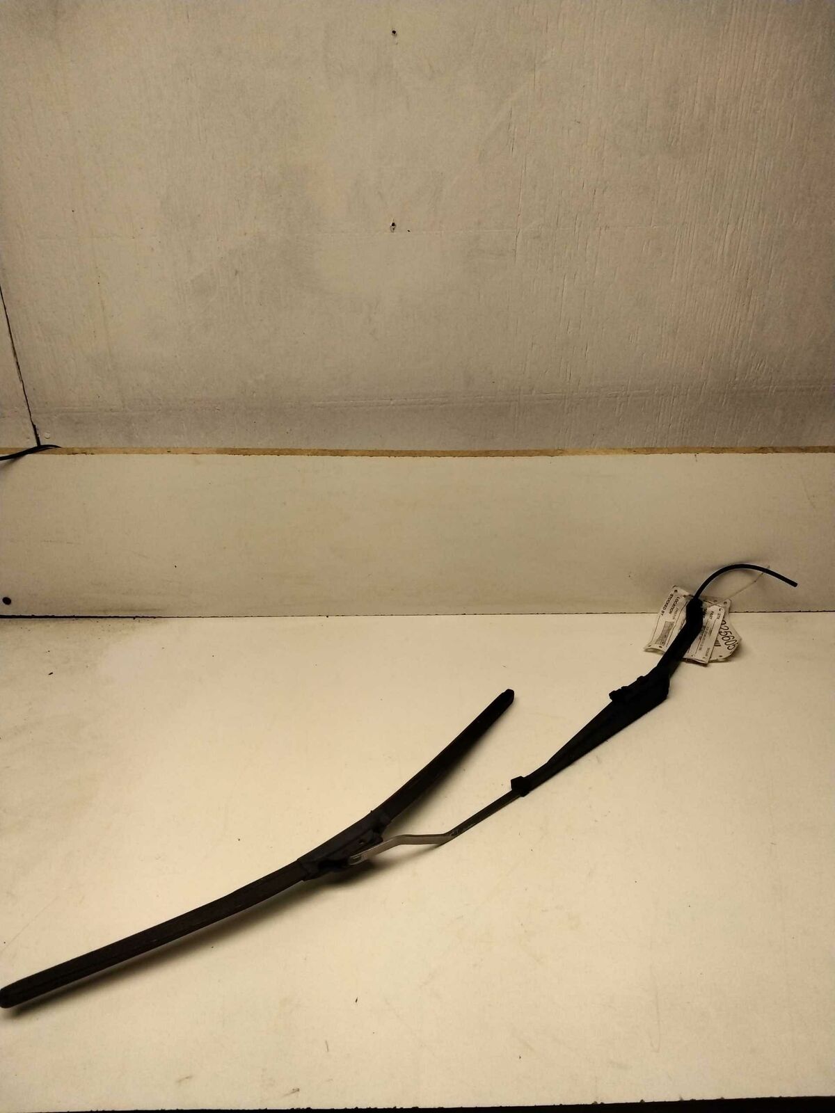 Wiper Arm CHEVY MONTE CARLO 99