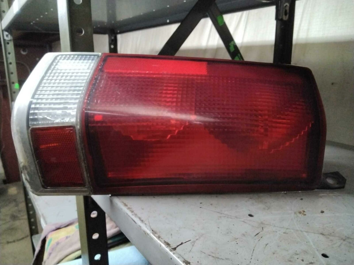 Tail Light Assembly CHEVY EXPRESS 1500 Right 00 01 02