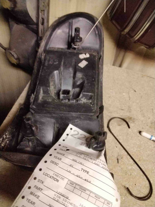 Tail Light Assembly CHEVY MALIBU Left 97 98 99 00 01 02 03 04 05