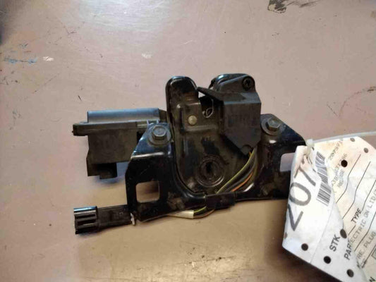 Trunk Release CADILLAC DEVILLE 93