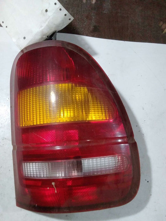 Tail Light Assembly FORD WINDSTAR Right 95 96 97 98