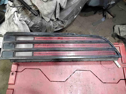 Tail Light Assembly PONTIAC FIREBIRD Right 74 75 76 77 78