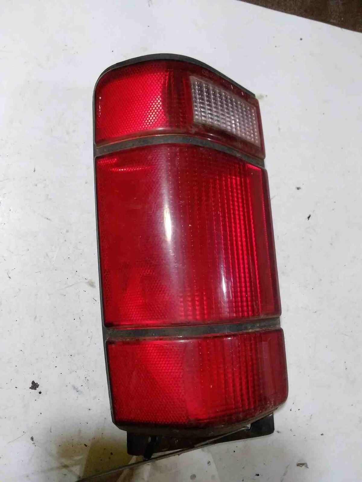 Tail Light Assembly FORD EXPLORER Right 91 92 93 94