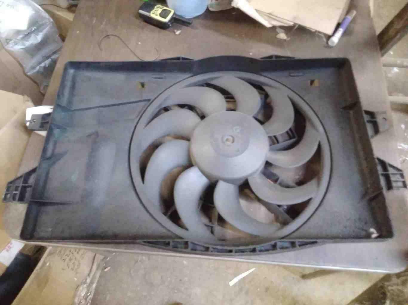 Electric Cooling Motor CHRYSLER TOWN CNTRY 93 94 95