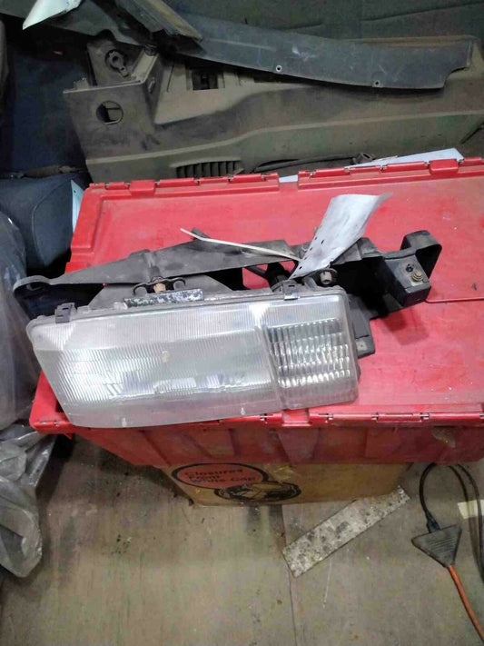 Headlamp Assembly CHEVY CAVALIER Right 91 92 93 94