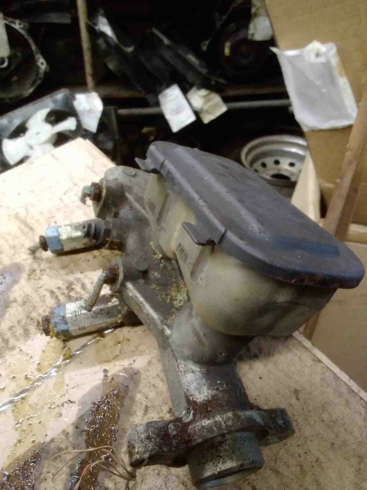 Master Cylinder BUICK SKYLARK 83 84 85 86