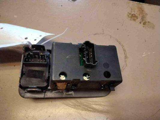 Headlight Switch CHRYSLER TOWN CNTRY 02