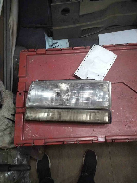 Headlamp Assembly BUICK LESABRE Left 91 92 93 94 95 96