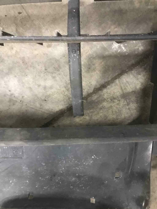 Radiator Duct BMW M3 01 02 03 04 05 06 Slight damage