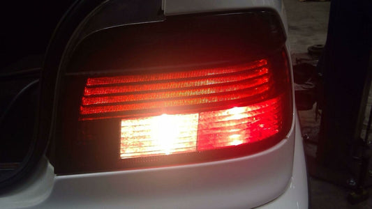 Tail Light Assembly BMW 530I Right 01 02 03