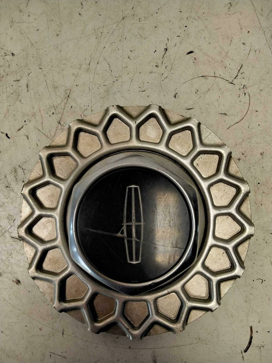 Center Cap LINCOLN & TOWN CAR 96
