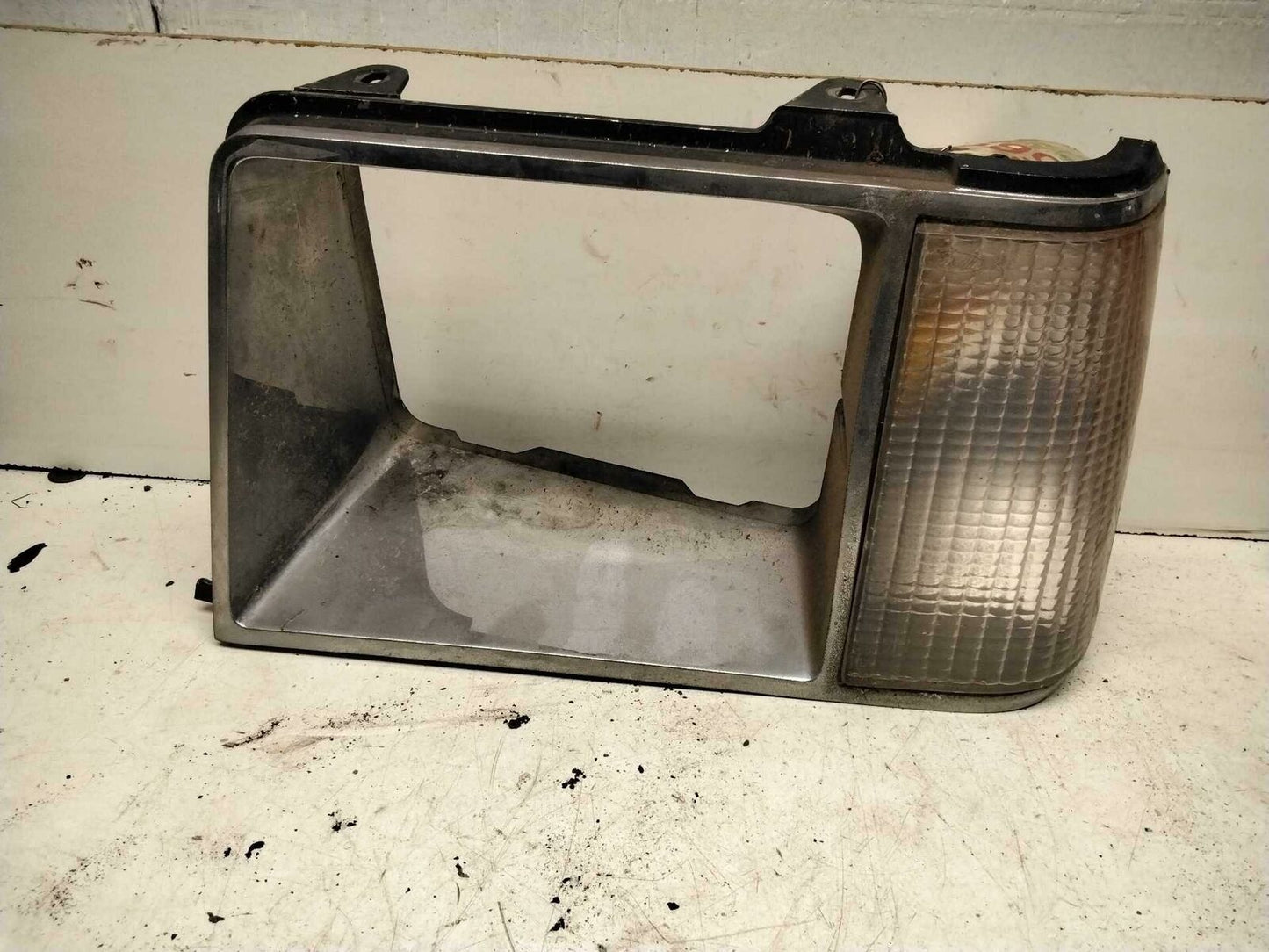 Headlight Frame MERCURY LYNX Left 81 82 83 84 85