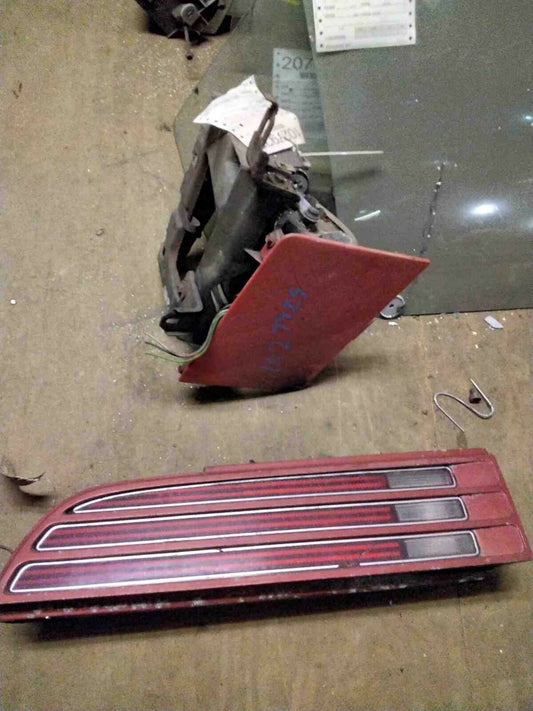 Tail Light Assembly PONTIAC FIREBIRD Left 74 75 76 77 78