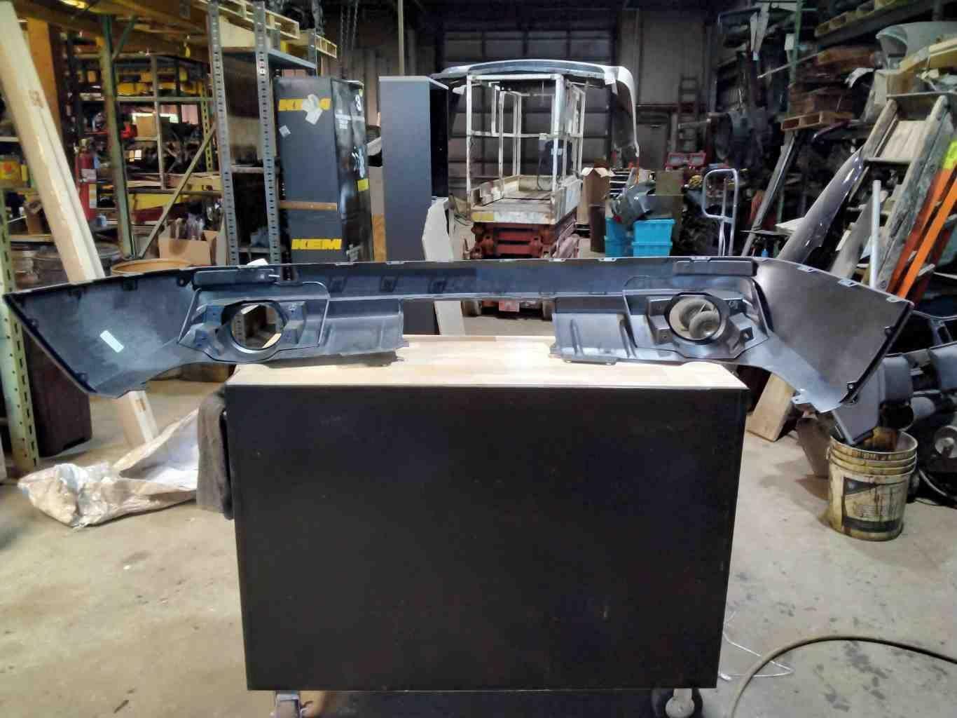 Rear Bumper Assembly CADILLAC SRX 10 11 12