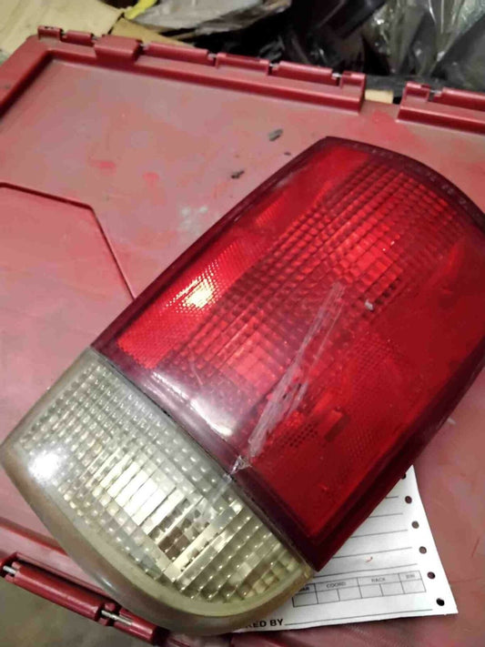 Tail Light Assembly BLAZER S10/JIMMY S15 Right 95 96 97 98 99 00 01 02 03 04 05