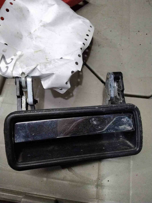 Outside Door Handle VOLVO 240 SERIES Right 88