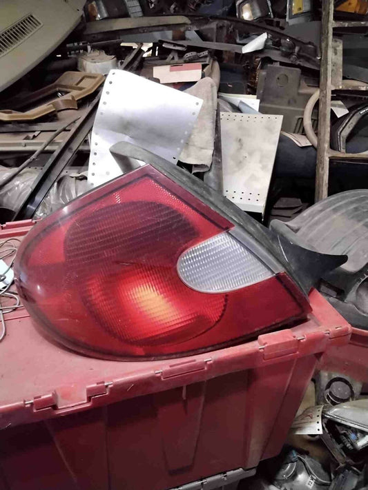 Tail Light Assembly DODGE NEON Left 00 01 02