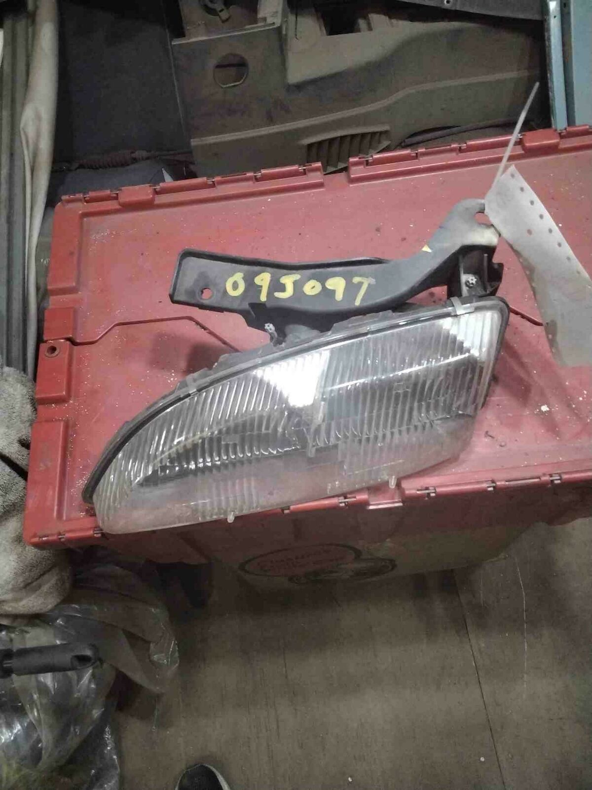 Headlamp Assembly CHEVY CAVALIER Left 95 96 97 98 99