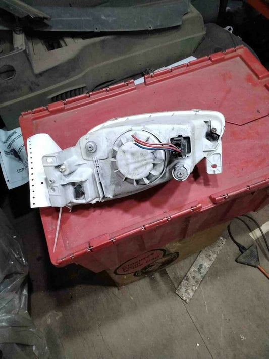 Headlamp Assembly HYUNDAI ELANTRA Right 99 00