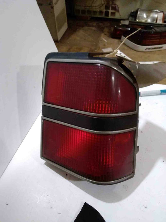 Tail Light Assembly OLDS CIERA Right 82 83 84