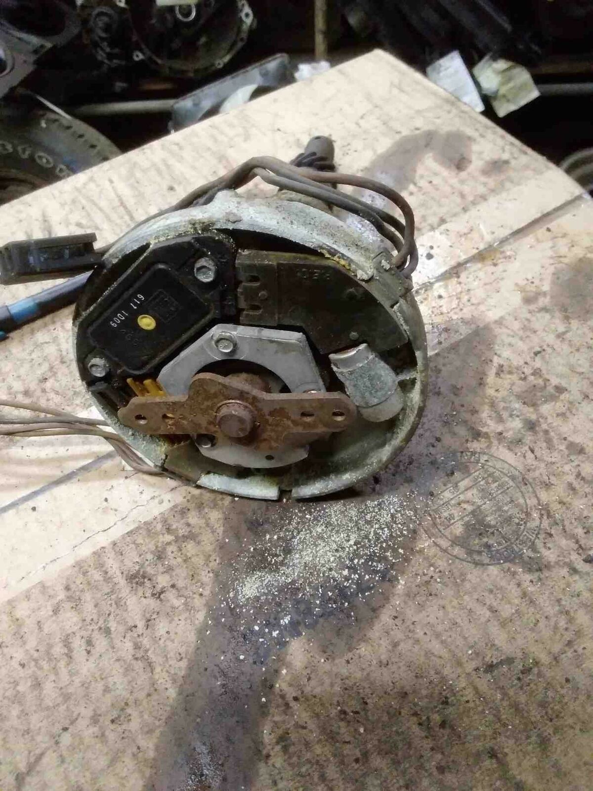 Distributor CHEVY CAMARO 80