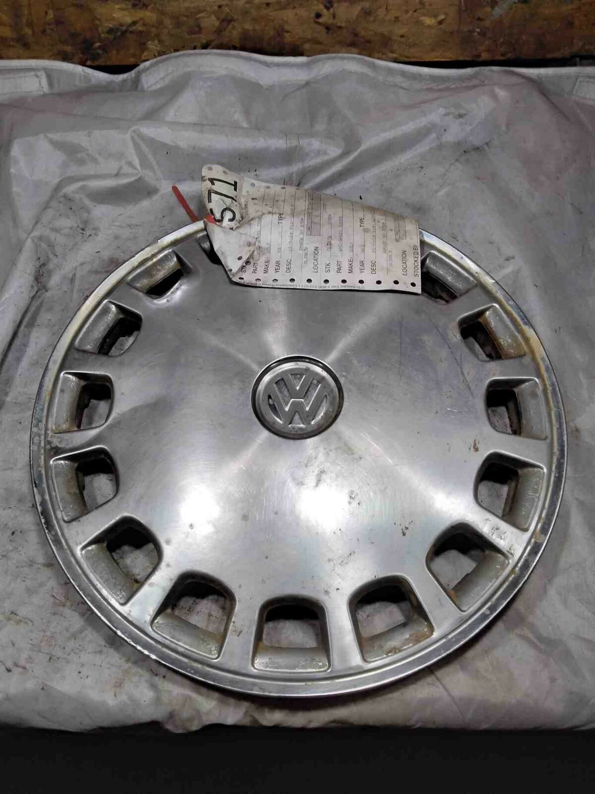 Wheel Cover VOLKSWAGEN GOLF 86