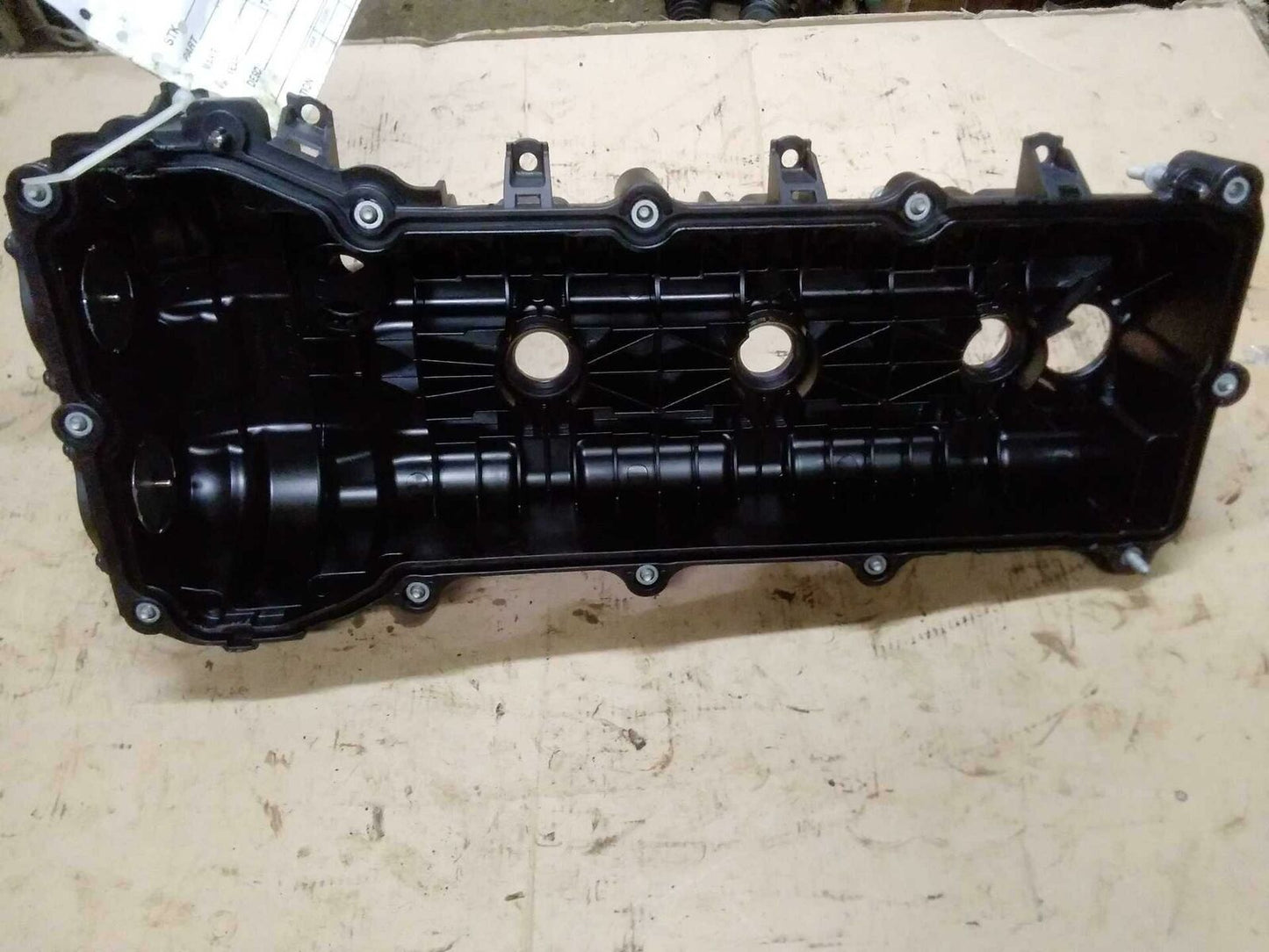 Valve Cover DODGE CARAVAN 17