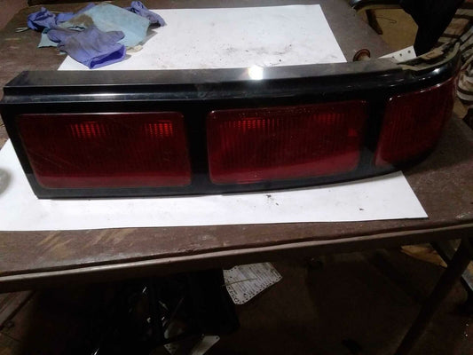 Tail Light Assembly CHEVY LUMINA Rl 90 91 92 93 94