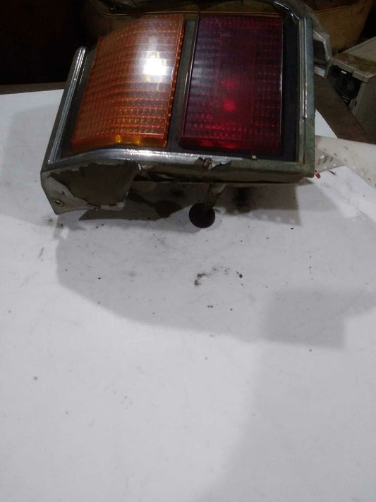 Tail Light Assembly OLDSMOBILE Right 84