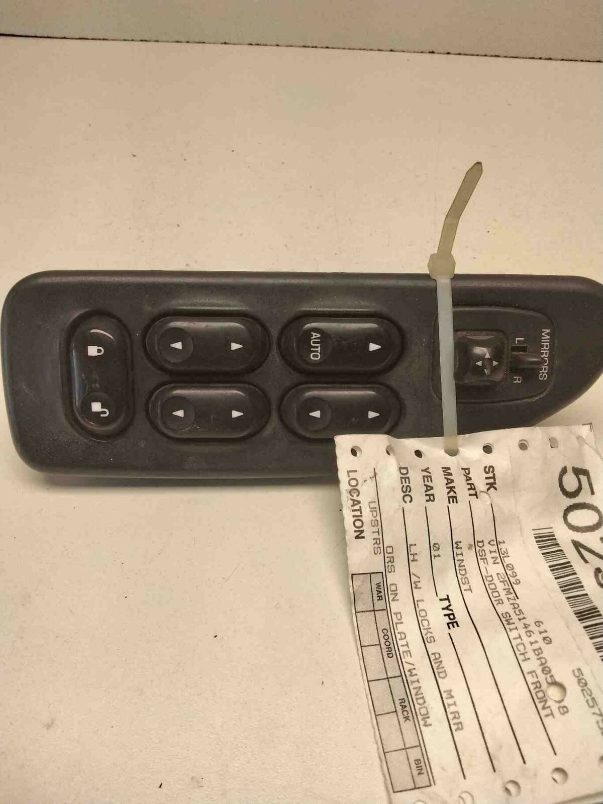 Door Switch Front FORD WINDSTAR 00 01 02 03