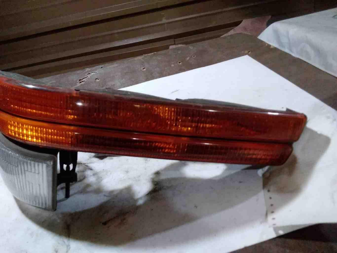 Front Lamp DODGE CARAVAN Left 91 92 93 94 95