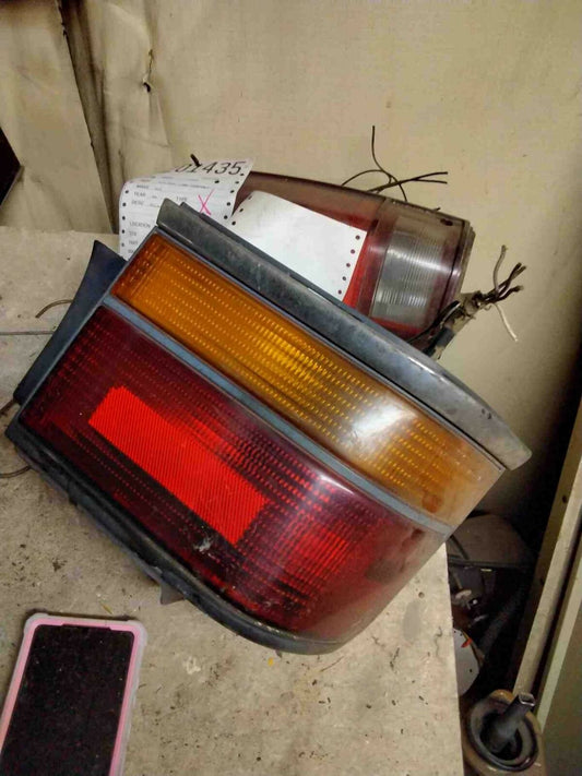 Tail Light Assembly DODGE SPIRIT Left 89 90 91 92