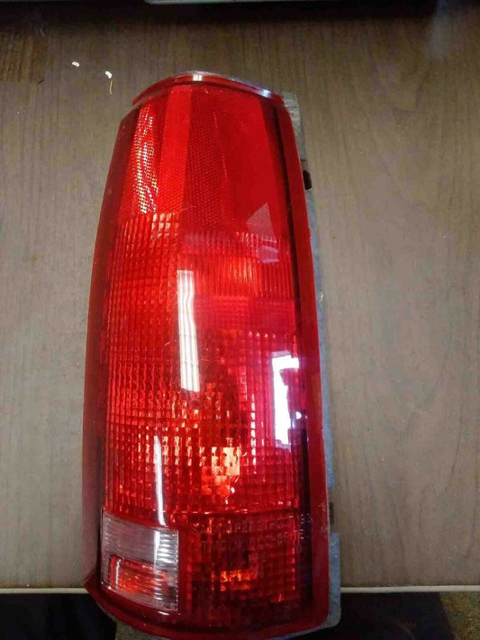 New Tail Light Assembly CHEVY PICKUP 1500 Right 88 - 99