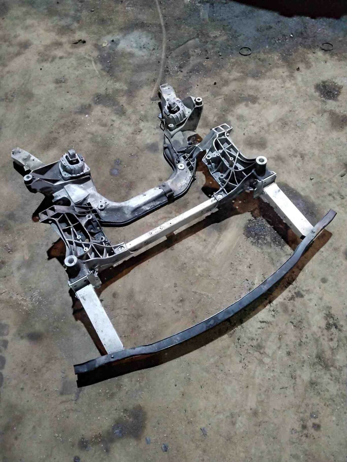 Undercarriage Crossmember/Subframe BMW 750 SERIES 10 11 12 13 14 15 F01 F02