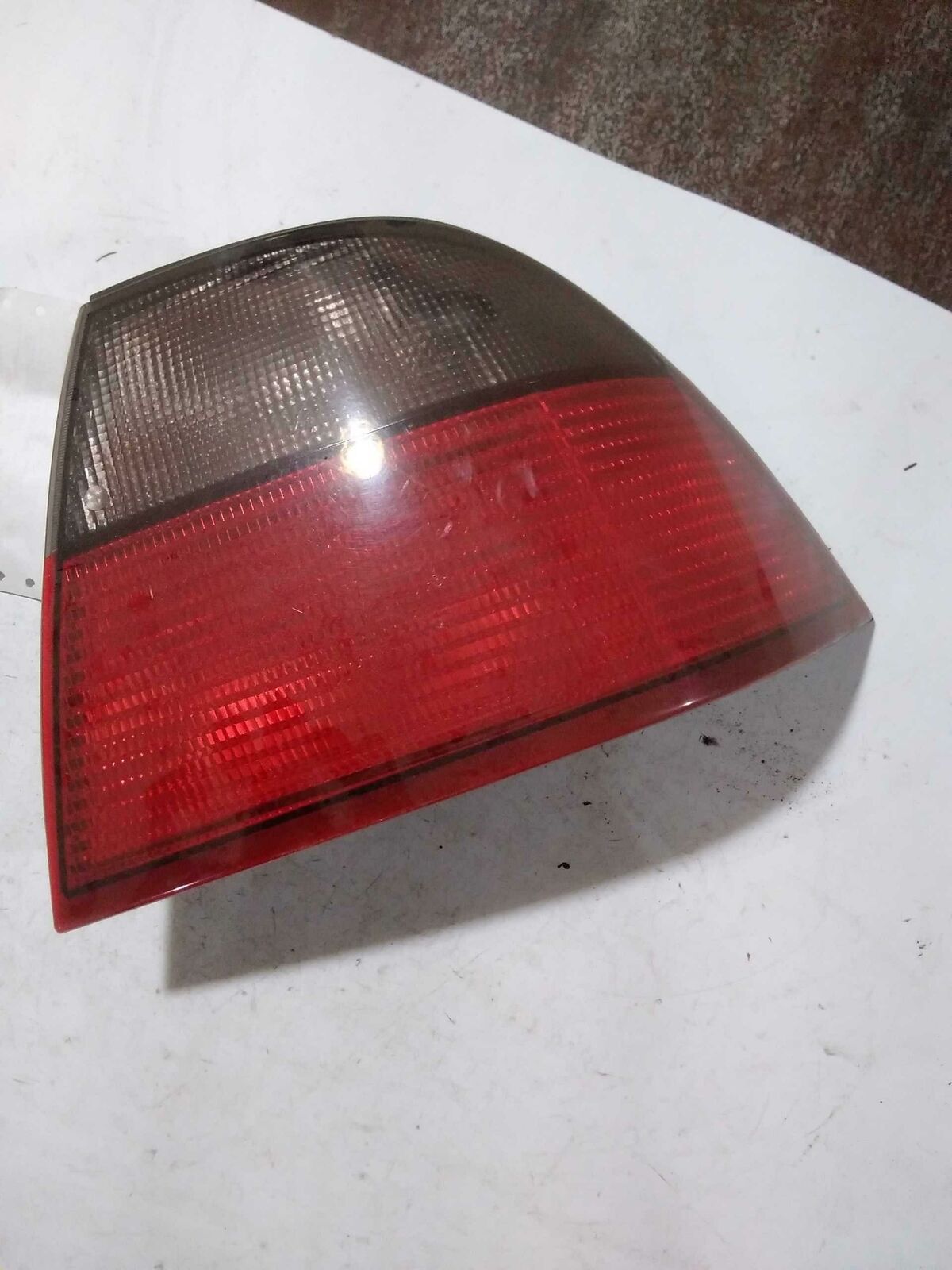 Tail Light Assembly SAAB 9-5 Right 99 00 01