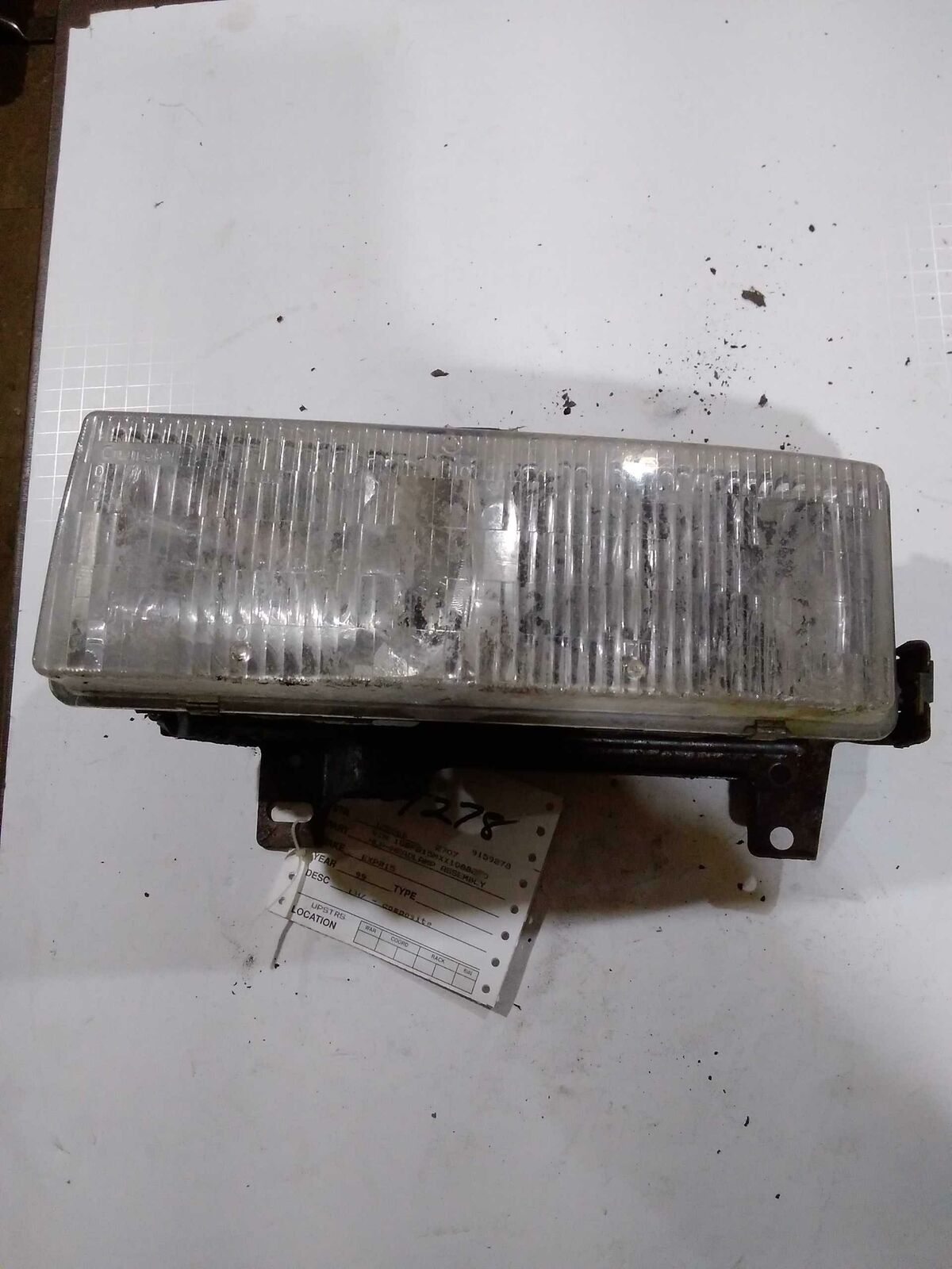 Headlamp Assembly CHEVY EXPRESS 1500 Left 96 97 98 99 00 01 02